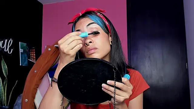 Juanadearco5 online show from 10-12-25, 05:01