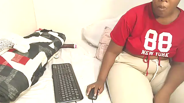 Snapshot of DollyAssZA chatting on 03-14-25, 04:51 DollyAssZA online show from 03-14-25, 04:51