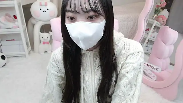 momo room online show from 01-12-25, 09:40