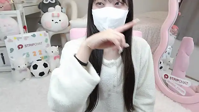 momo room online show from 02-02-25, 10:24