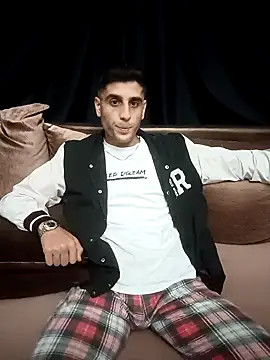 arenn1997 online show from 10-13-25, 12:21