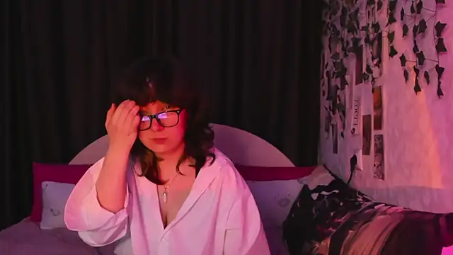 dreamgirllovee online show from 09-13-25, 01:27