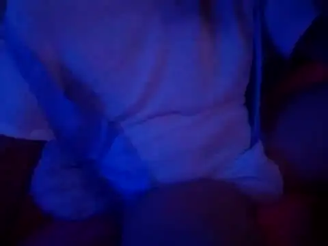 Snapshot of Vinyboy69 chatting on 10-29-25, 03:09 Vinyboy69 online show from 10-29-25, 03:09