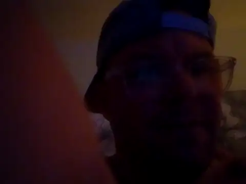 Snapshot of Vinyboy69 chatting on 11-29-25, 12:24 Vinyboy69 online show from 11-29-25, 12:24