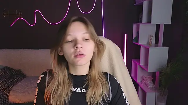 LitaBrom online show from 10-10-25, 08:13