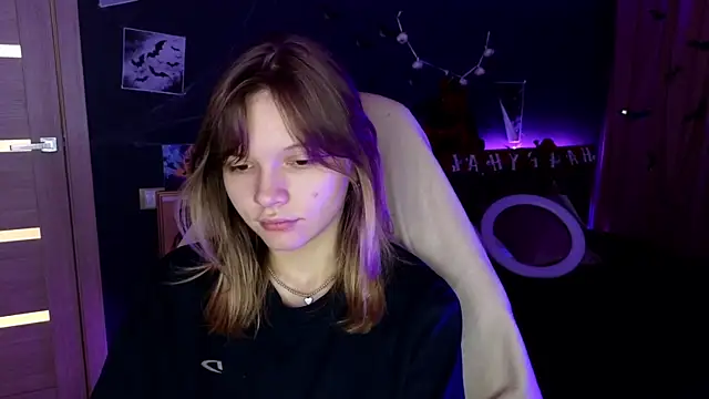 LitaBrom online show from 10-24-25, 03:03