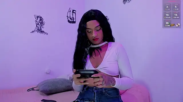 Snapshot of lau-333 chatting on 11-24-25, 07:41 lau-333 online show from 11-24-25, 07:41