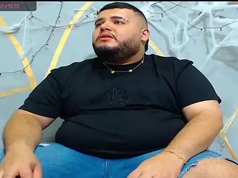 Snapshot of damian_chubby chatting on 10-28-25, 12:58 damian chubby online show from 10-28-25, 12:58