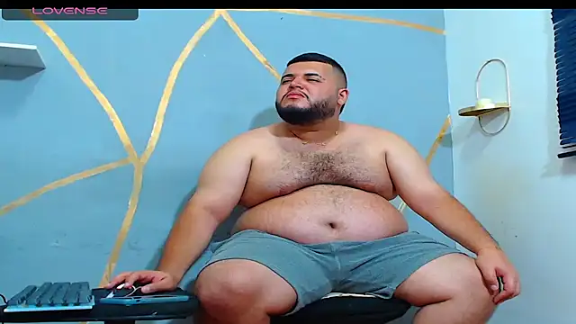 Snapshot of damian_chubby chatting on 11-16-25, 09:20 damian chubby online show from 11-16-25, 09:20