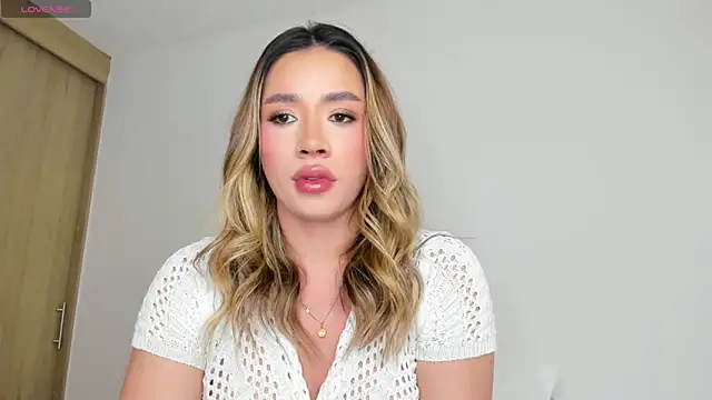 Snapshot of honeyann08 chatting on 01-25-25, 06:24 honeyann08 online show from 01-25-25, 06:24