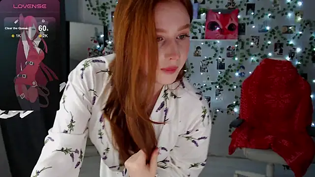 Snapshot of Meow_babe chatting on 12-25-24, 08:29 Meow babe online show from 12-25-24, 08:29