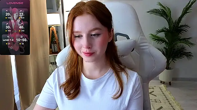 Snapshot of Meow_babe chatting on 01-17-25, 10:44 Meow babe online show from 01-17-25, 10:44