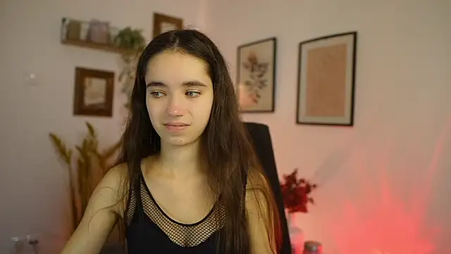 Gia Paige18 online show from 10-10-25, 08:57