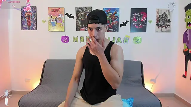 jonathanjoestar  online show from 10-24-25, 08:16