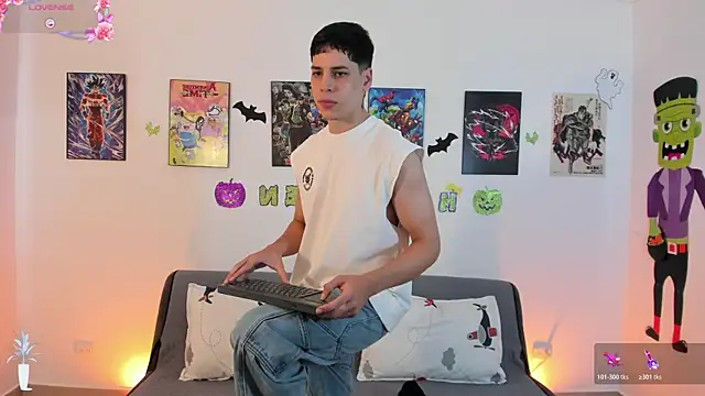 jonathanjoestar  online show from 10-26-25, 07:42