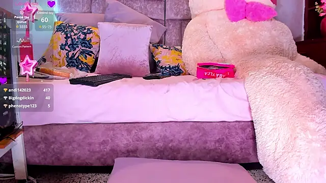 Snapshot of amina_west chatting on 10-13-25, 05:57 amina west online show from 10-13-25, 05:57