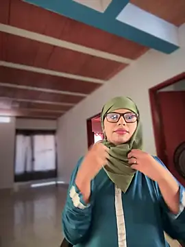 Snapshot of lalilamassu1 chatting on 11-06-25, 06:42 lalilamassu1 online show from 11-06-25, 06:42