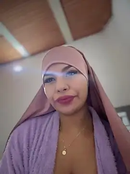 Snapshot of lalilamassu1 chatting on 11-14-25, 12:42 lalilamassu1 online show from 11-14-25, 12:42