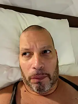 Snapshot of Just2much chatting on 10-23-25, 12:21 Just2much online show from 10-23-25, 12:21