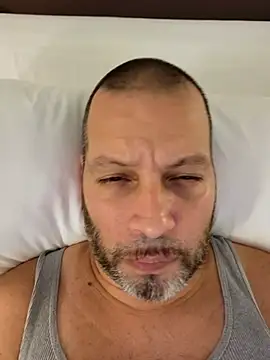 Snapshot of Just2much chatting on 11-20-25, 02:12 Just2much online show from 11-20-25, 02:12