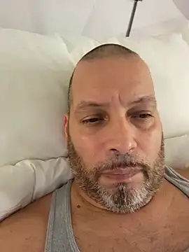 Snapshot of Just2much chatting on 11-27-25, 02:02 Just2much online show from 11-27-25, 02:02