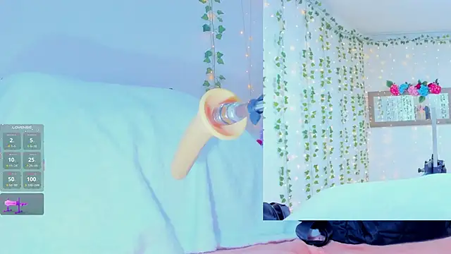 Tiffanny Love  online show from 11-08-25, 09:09