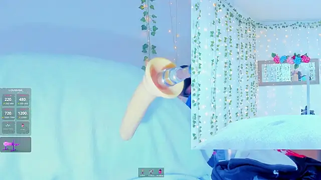 Tiffanny Love  online show from 11-15-25, 09:06