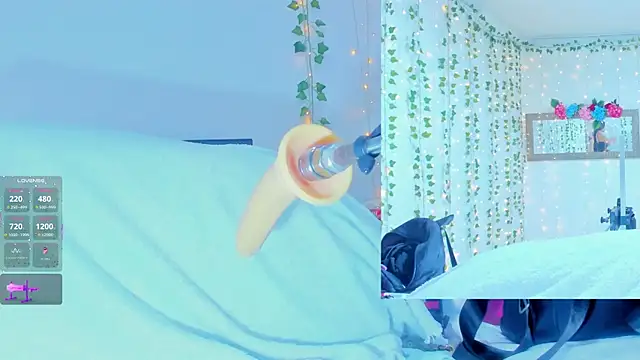 Tiffanny Love  online show from 11-16-25, 09:04