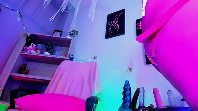 kuromi69 online show from 03-01-26, 09:00