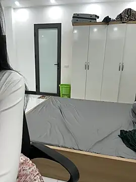 Snapshot of Louis_Baby chatting on 11-03-25, 04:30 Louis Baby online show from 11-03-25, 04:30