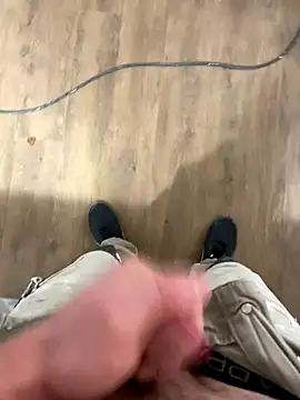 Snapshot of dimitriei chatting on 12-05-24, 10:33 dimitriei online show from 12-05-24, 10:33