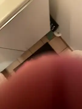 Snapshot of dimitriei chatting on 12-29-24, 07:22 dimitriei online show from 12-29-24, 07:22