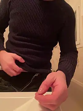 Snapshot of dimitriei chatting on 01-23-25, 11:47 dimitriei online show from 01-23-25, 11:47