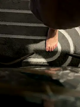 Snapshot of dimitriei chatting on 11-08-25, 05:51 dimitriei online show from 11-08-25, 05:51