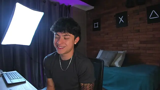 Snapshot of Ares_Dickson chatting on 02-16-25, 03:26 Ares Dickson online show from 02-16-25, 03:26