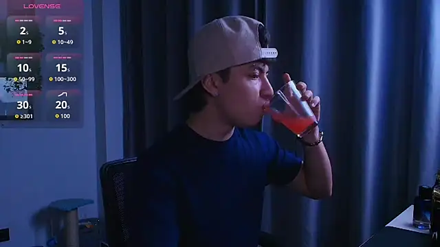 Snapshot of Ares_Dickson chatting on 10-26-25, 04:40 Ares Dickson online show from 10-26-25, 04:40