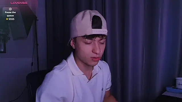 Snapshot of Ares_Dickson chatting on 12-02-25, 03:45 Ares Dickson online show from 12-02-25, 03:45