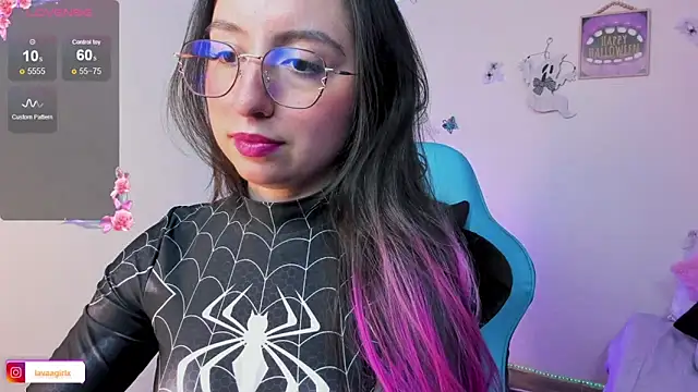 Snapshot of Julieta_cott chatting on 10-09-25, 01:03 Julieta cott online show from 10-09-25, 01:03