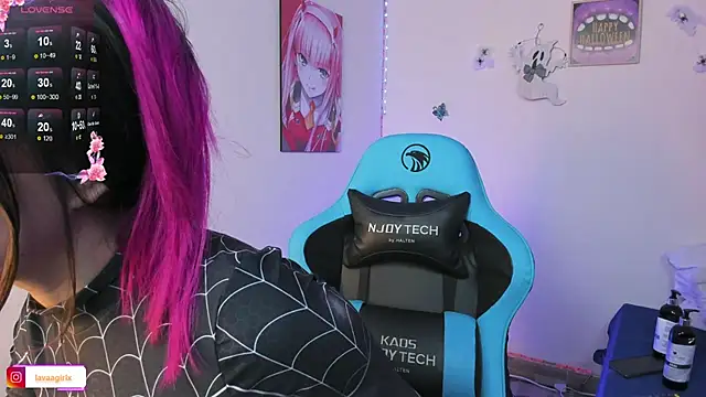 Snapshot of Julieta_cott chatting on 10-10-25, 11:26 Julieta cott online show from 10-10-25, 11:26