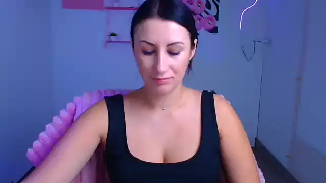 Snapshot of Loren_Moa chatting on 10-24-25, 11:50 Loren Moa online show from 10-24-25, 11:50