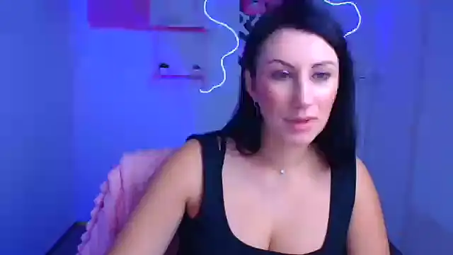 Snapshot of Loren_Moa chatting on 10-30-25, 06:59 Loren Moa online show from 10-30-25, 06:59