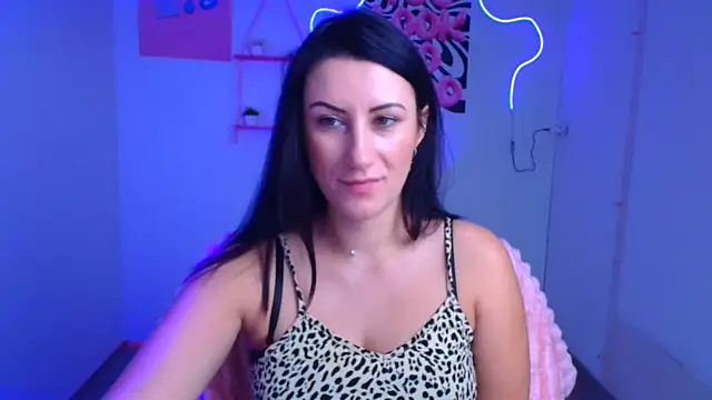 Snapshot of Loren_Moa chatting on 11-02-25, 06:49 Loren Moa online show from 11-02-25, 06:49