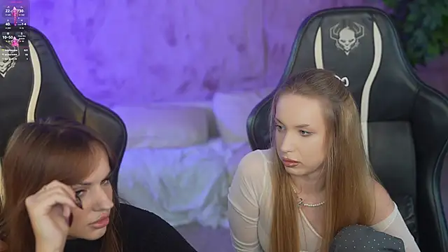 Snapshot of Linda054 chatting on 10-12-25, 07:40 Linda054 online show from 10-12-25, 07:40