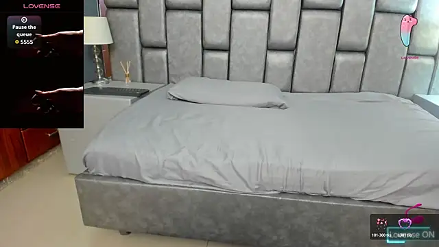 AniEvans  online show from 01-07-26, 11:12