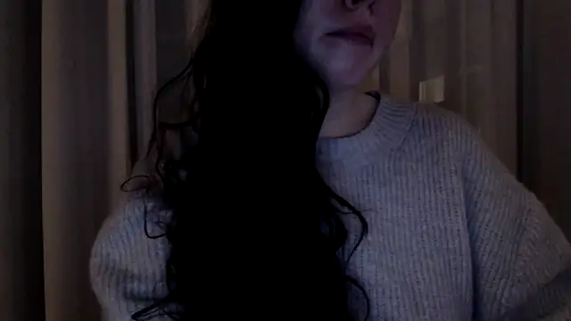 Snapshot of Sandysecret chatting on 02-12-25, 08:18 Sandysecret online show from 02-12-25, 08:18