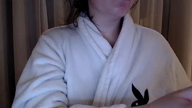 Snapshot of Sandysecret chatting on 03-11-25, 08:31 Sandysecret online show from 03-11-25, 08:31