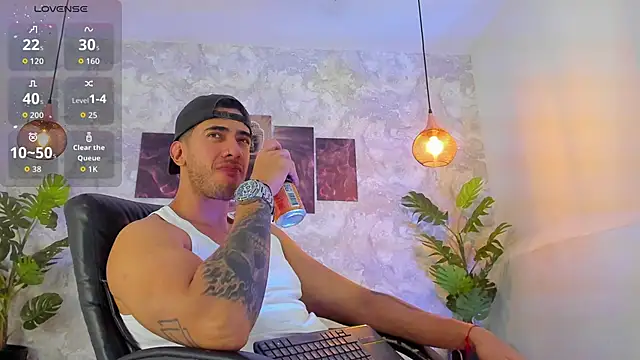 Snapshot of Nate_franco chatting on 02-05-26, 02:27 Nate franco online show from 02-05-26, 02:27