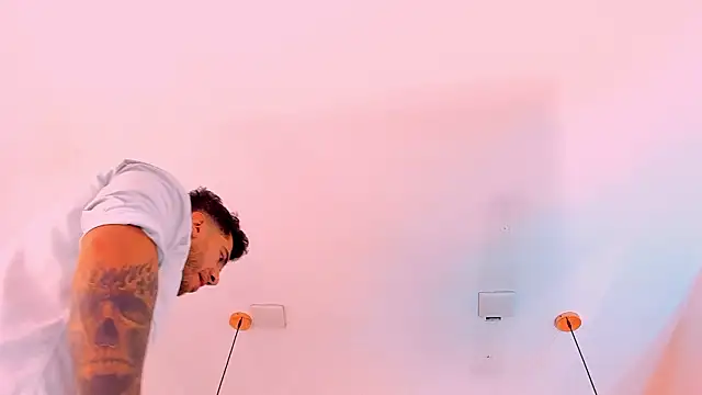 Snapshot of Nate_franco chatting on 02-19-26, 04:30 Nate franco online show from 02-19-26, 04:30