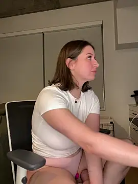Snapshot of nerdynina chatting on 02-12-25, 12:16 nerdynina online show from 02-12-25, 12:16