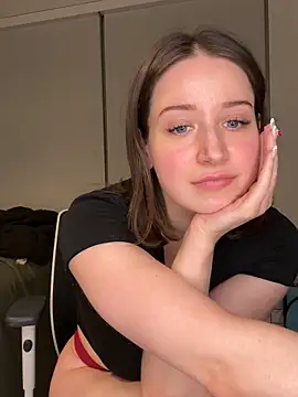 Snapshot of nerdynina chatting on 02-20-25, 12:30 nerdynina online show from 02-20-25, 12:30